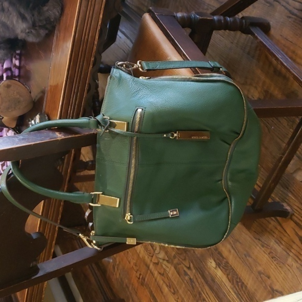 VINCE CAMUTO GREEN Leather Gold Zipper Trim Hardware‎ Purse Crossbody Strap - Picture 4 of 9